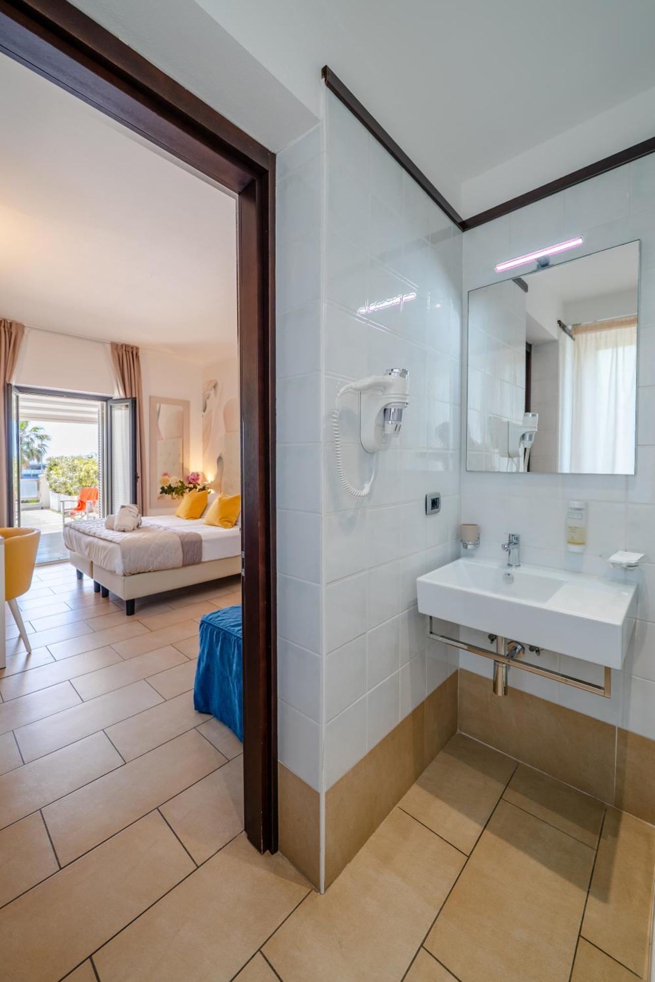 Superior Double or Twin Room Sea View