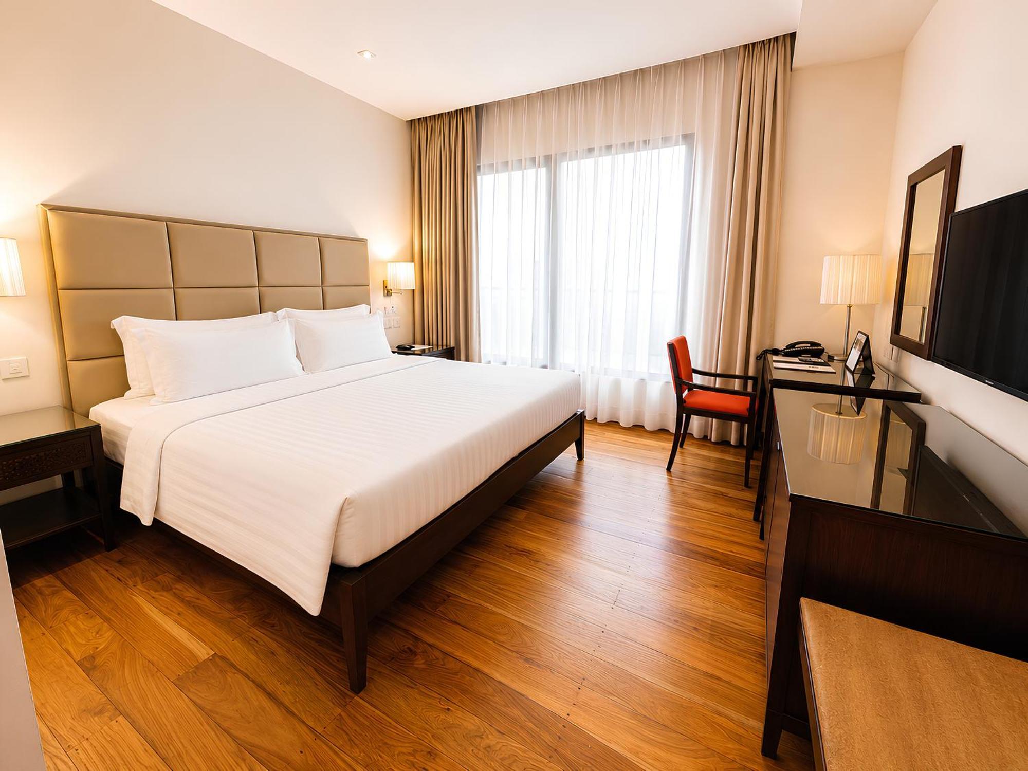 Standard King Room No View