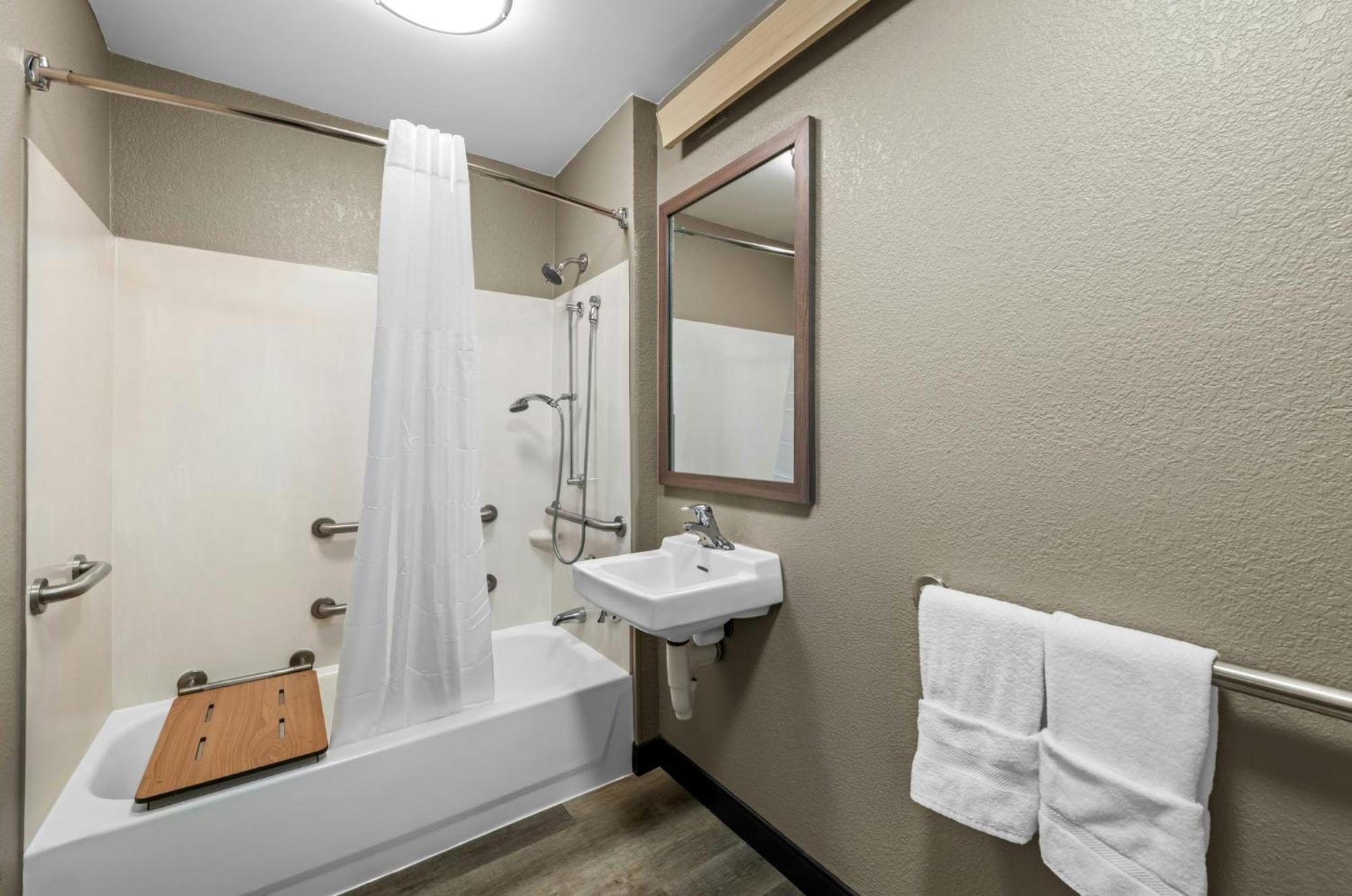 Superior King Room Disability Access Smoke