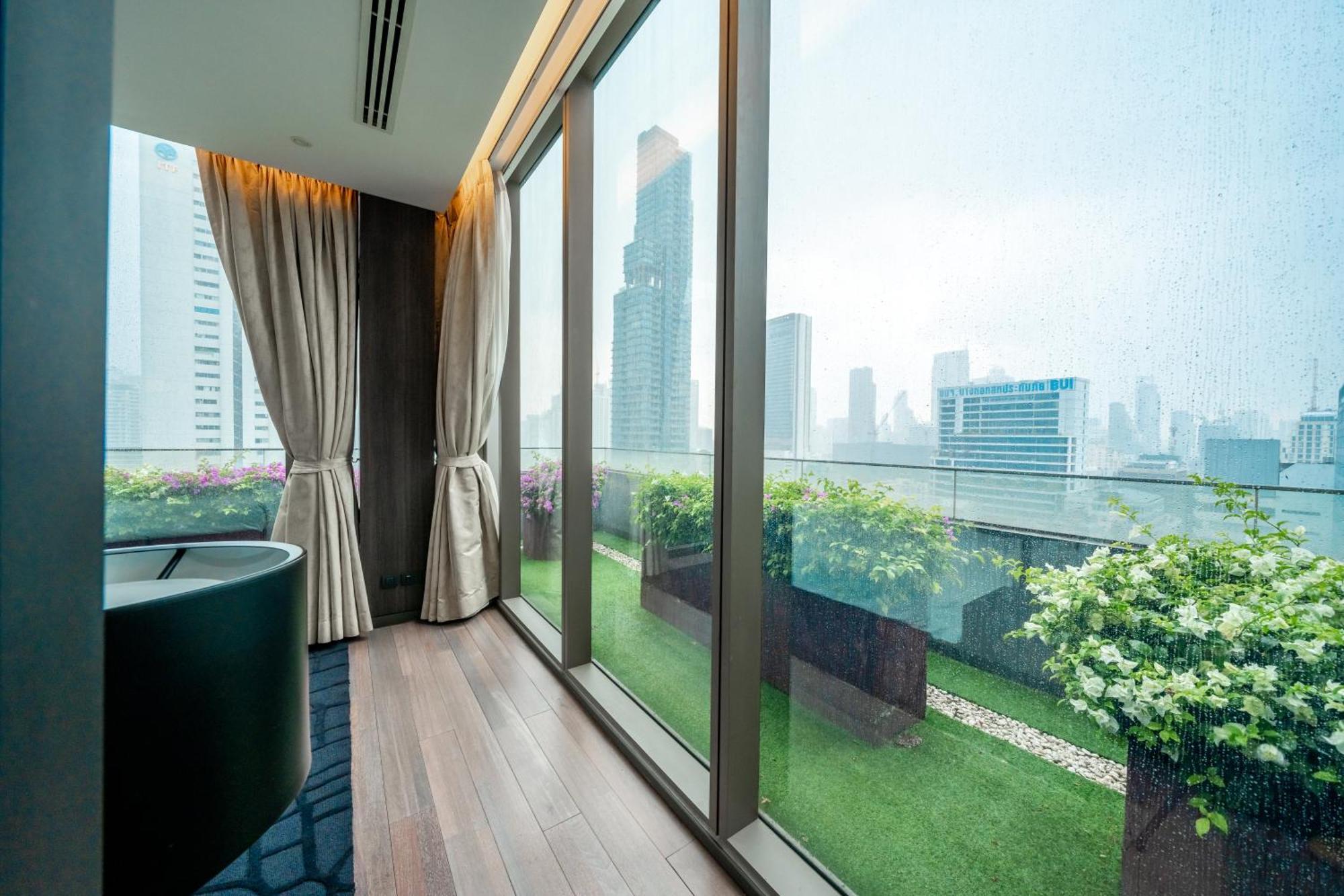 AMARA SUITE Lounge Access Benefits