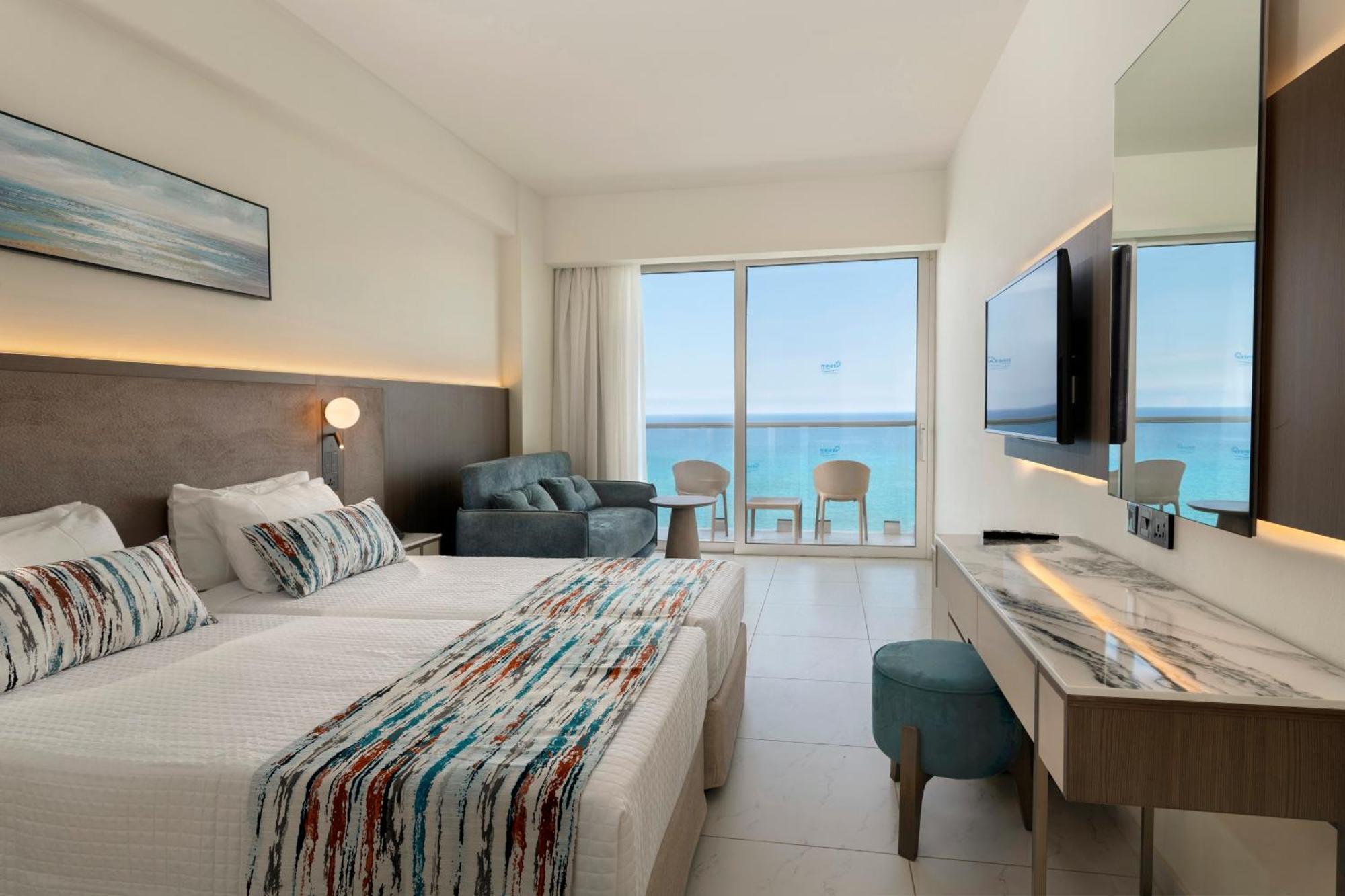 Superior Sea View Room