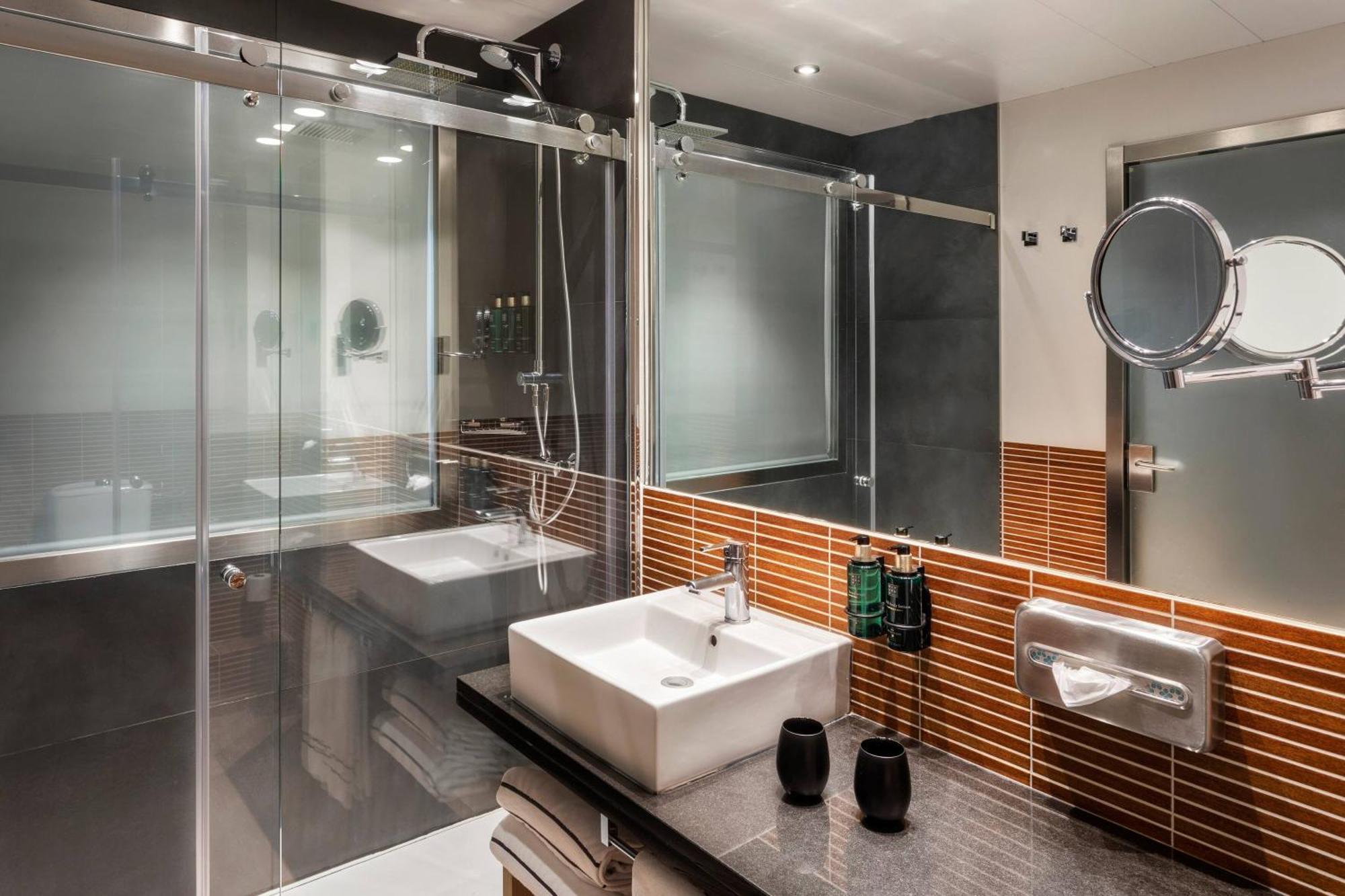 The Level Melia Room