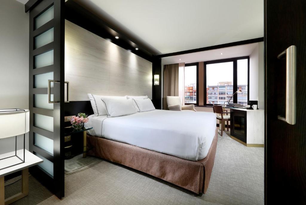 Level Junior Suite
