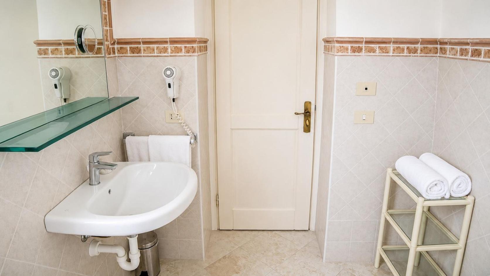 Basic Double Room