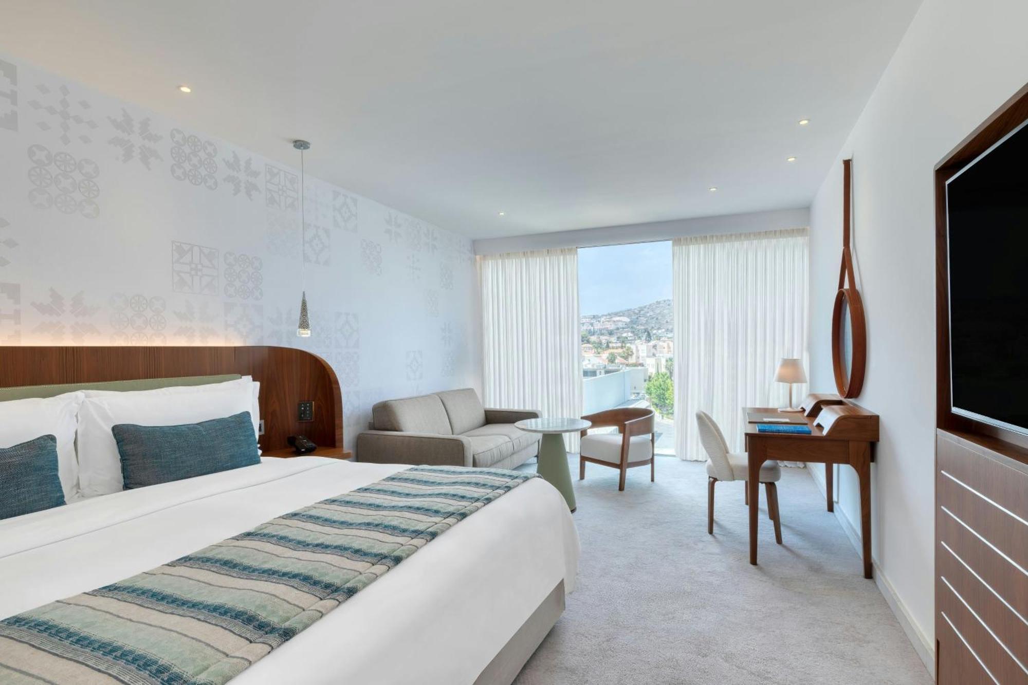 Superior Kamer met Kingsize Bed en Slaapbank - Uitzicht op de Omeving