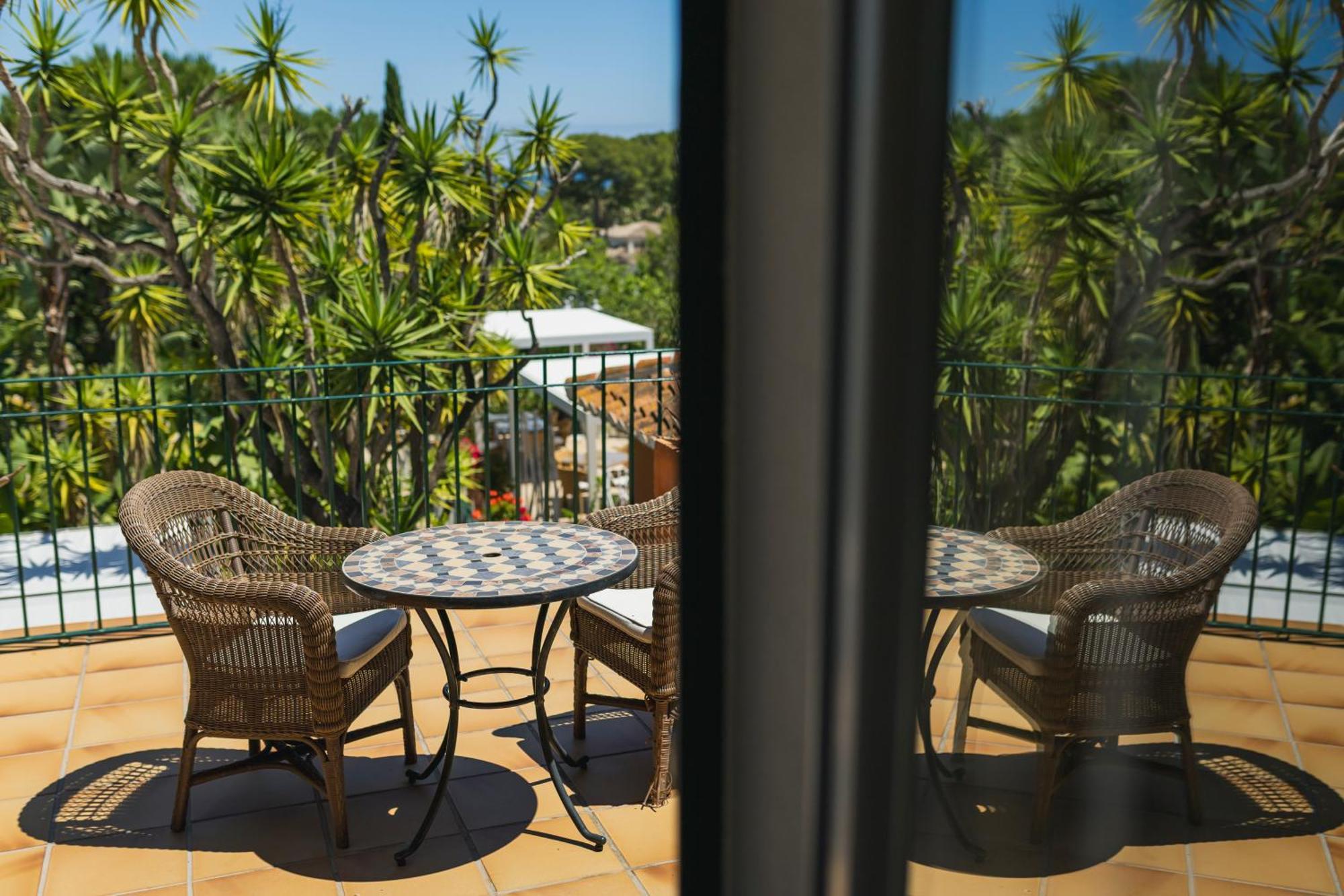 Double or Twin Room Partial Sea View