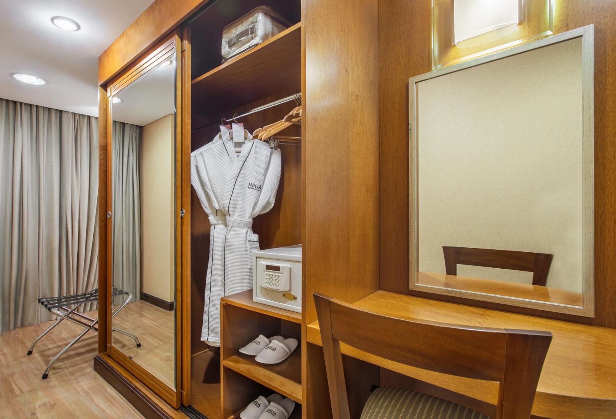 Deluxe King Room,1774440621:JPEG