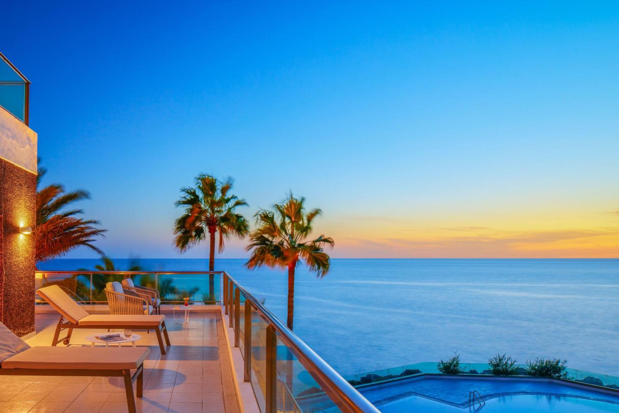 Suite The Level con vistas frontales al mar