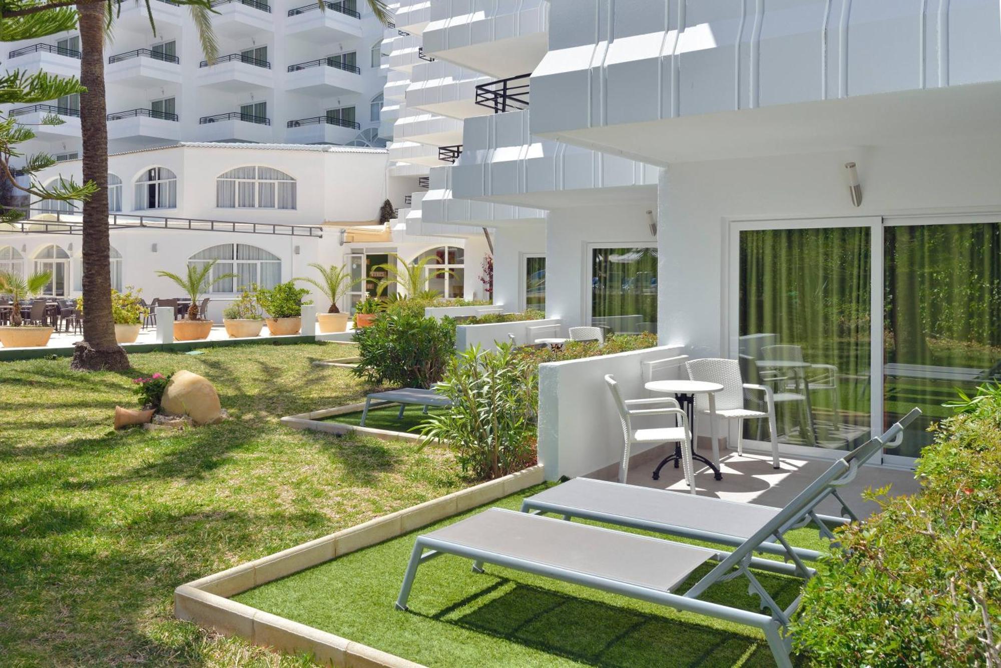 Premium Studio Garden