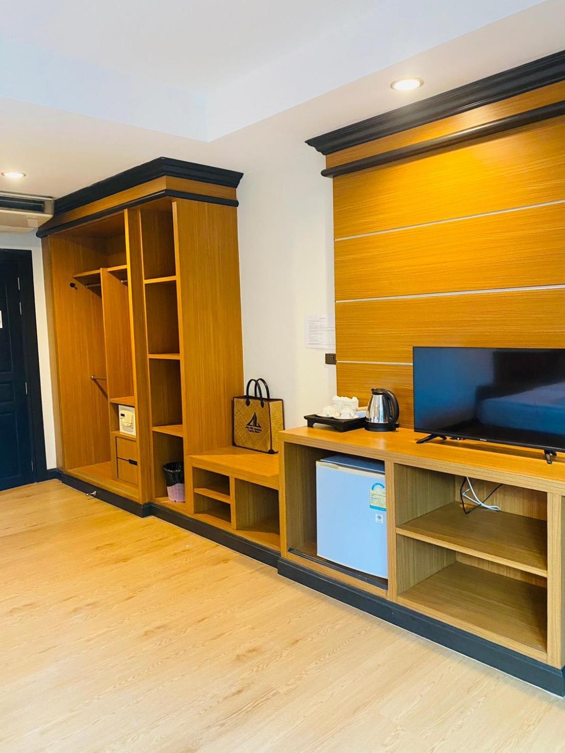 Superior Double or Twin Room Mountain View