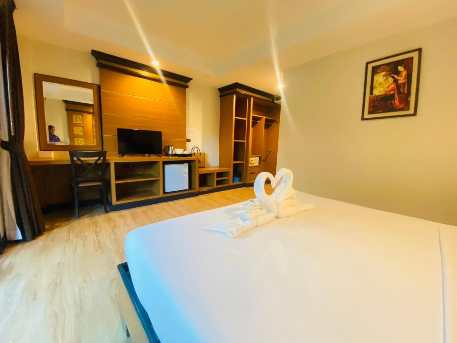 Superior Double or Twin Room Mountain View