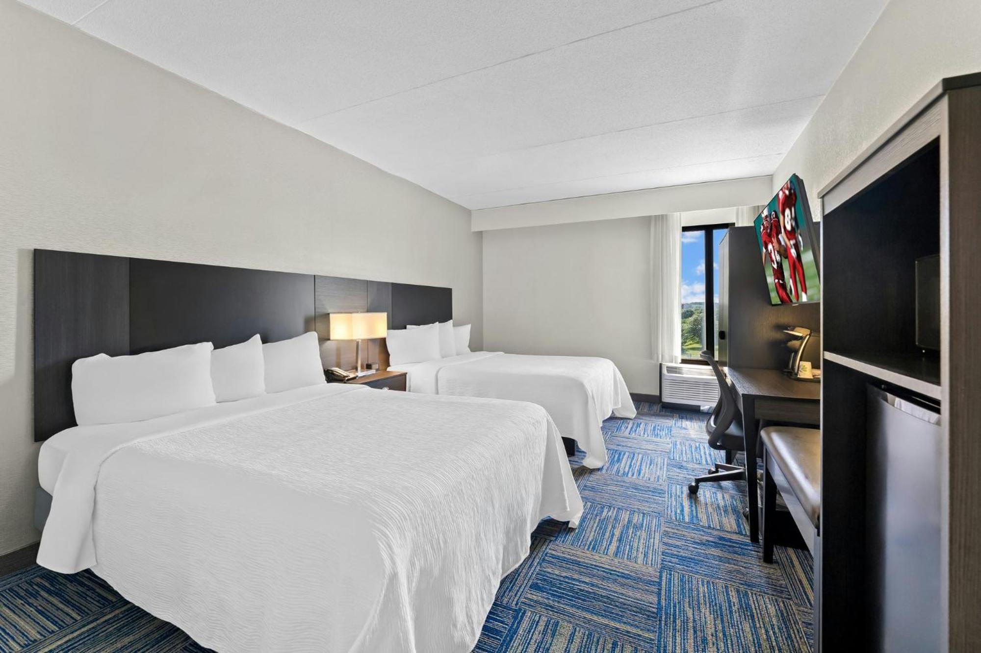 Superior Room Two Queen Beds Smoke