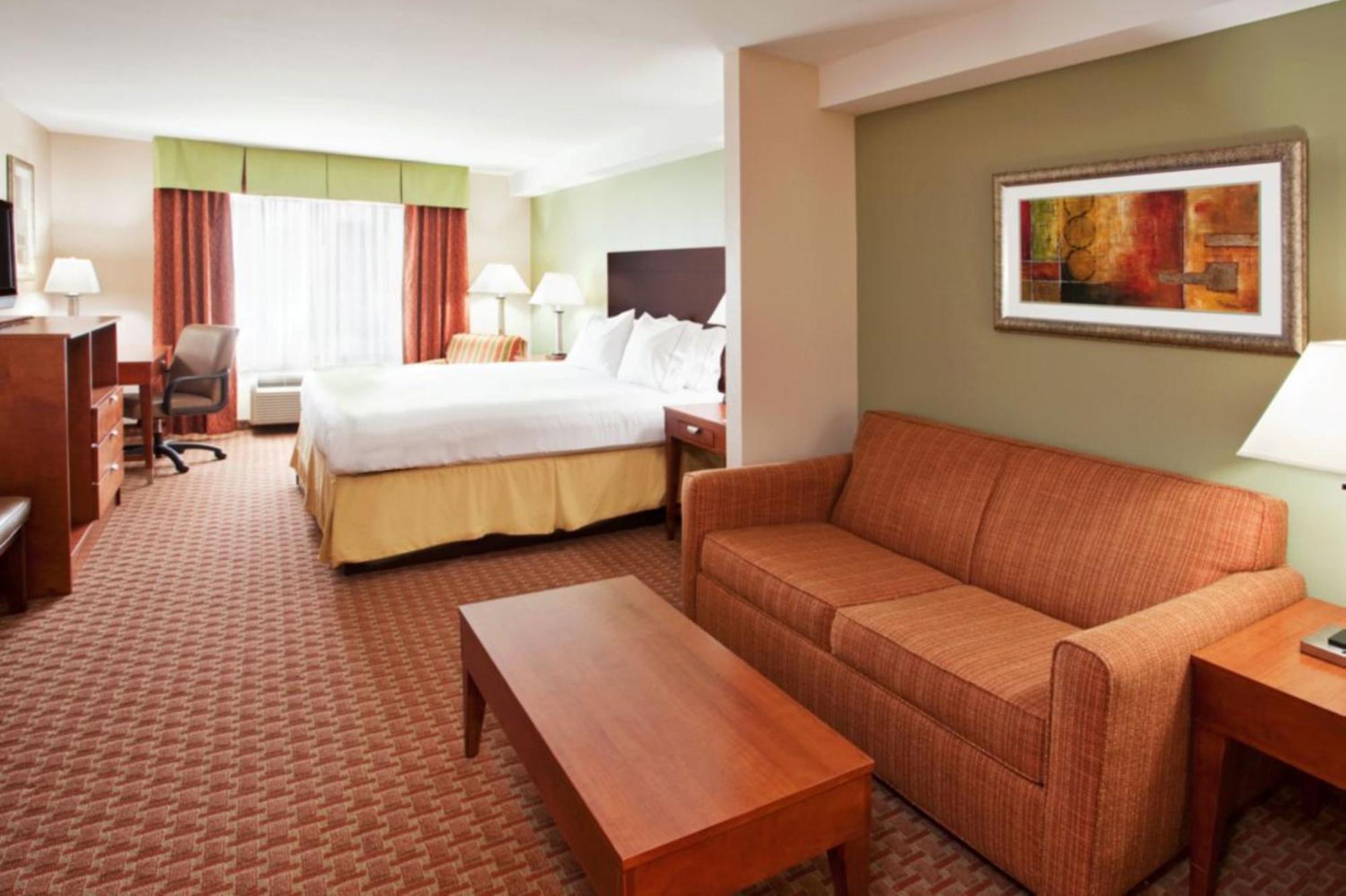 Standard King Room Sofa Bed