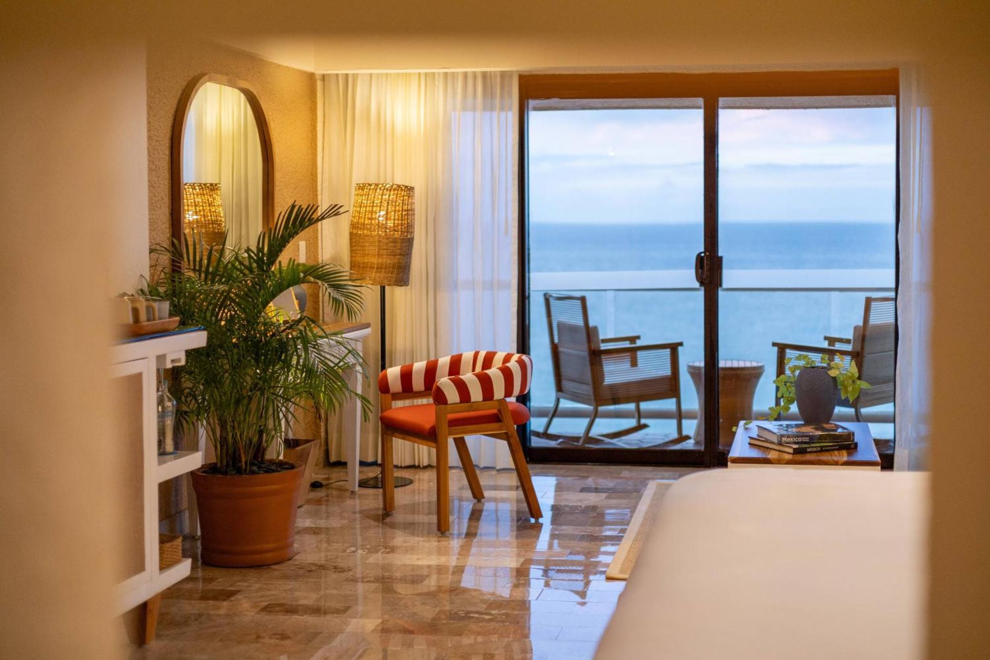 Junior Suite Ocean Front
