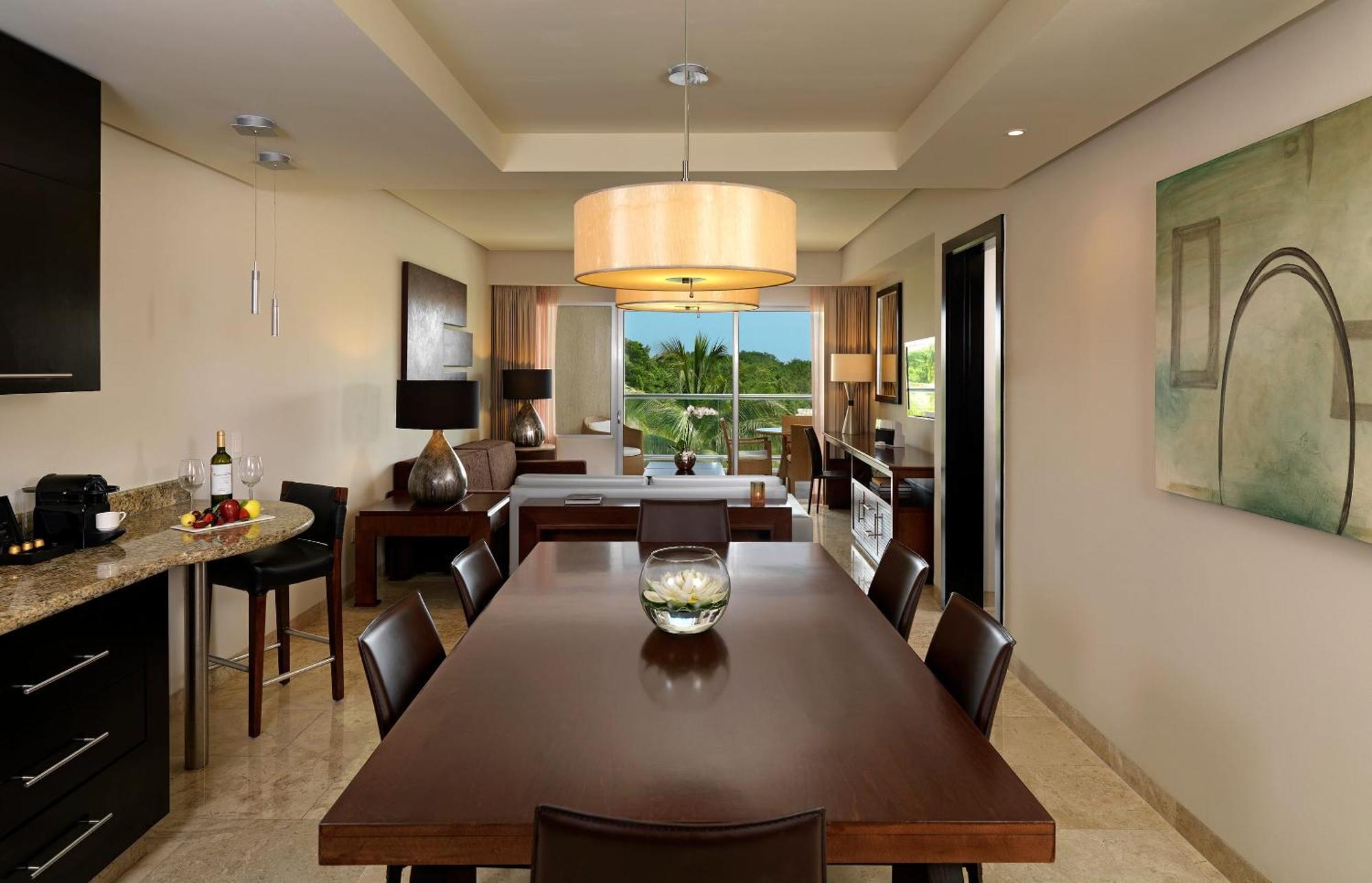Master Suite Nature View