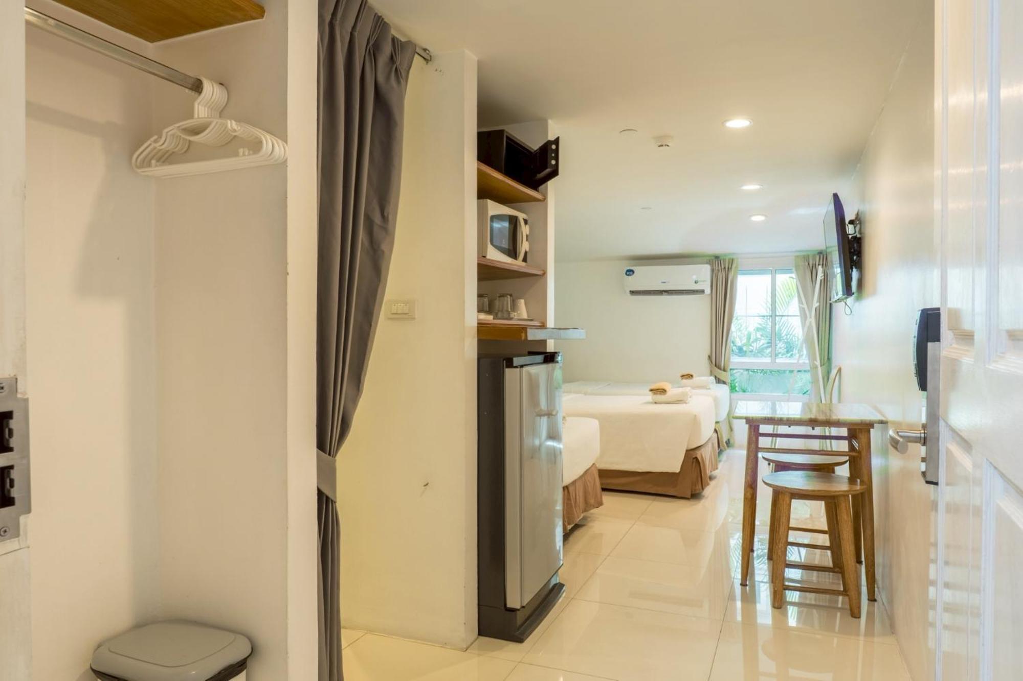 Triple-bed Studio
