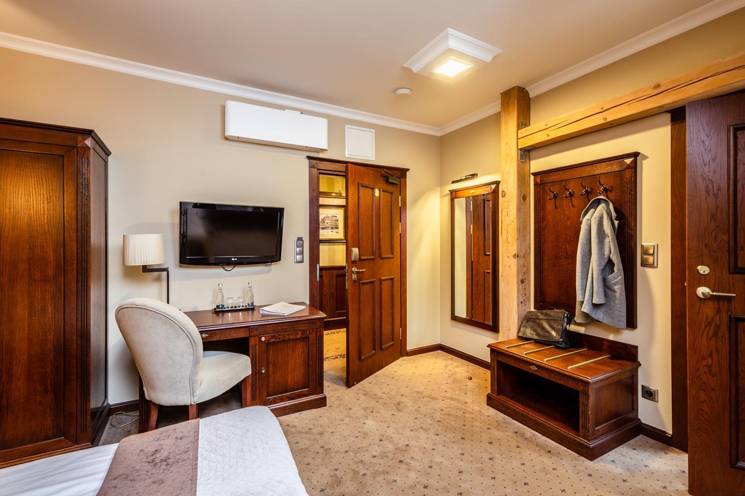 Standard Double or Twin Room Rządcówka building