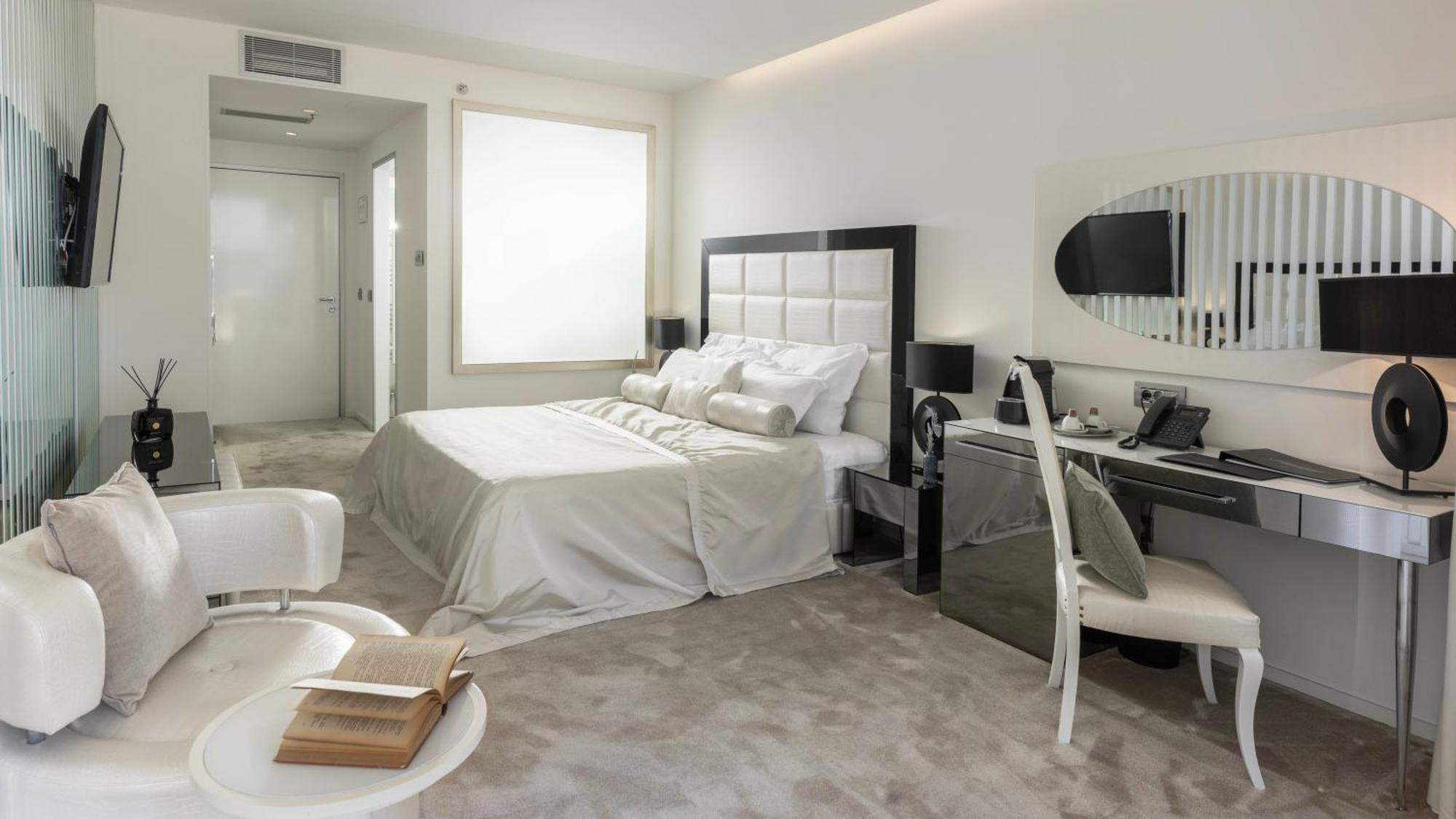 Deluxe Doppelzimmer mit Terrasse und Meerblick