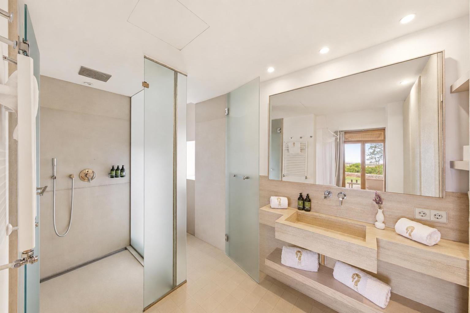 Superior Junior Suite