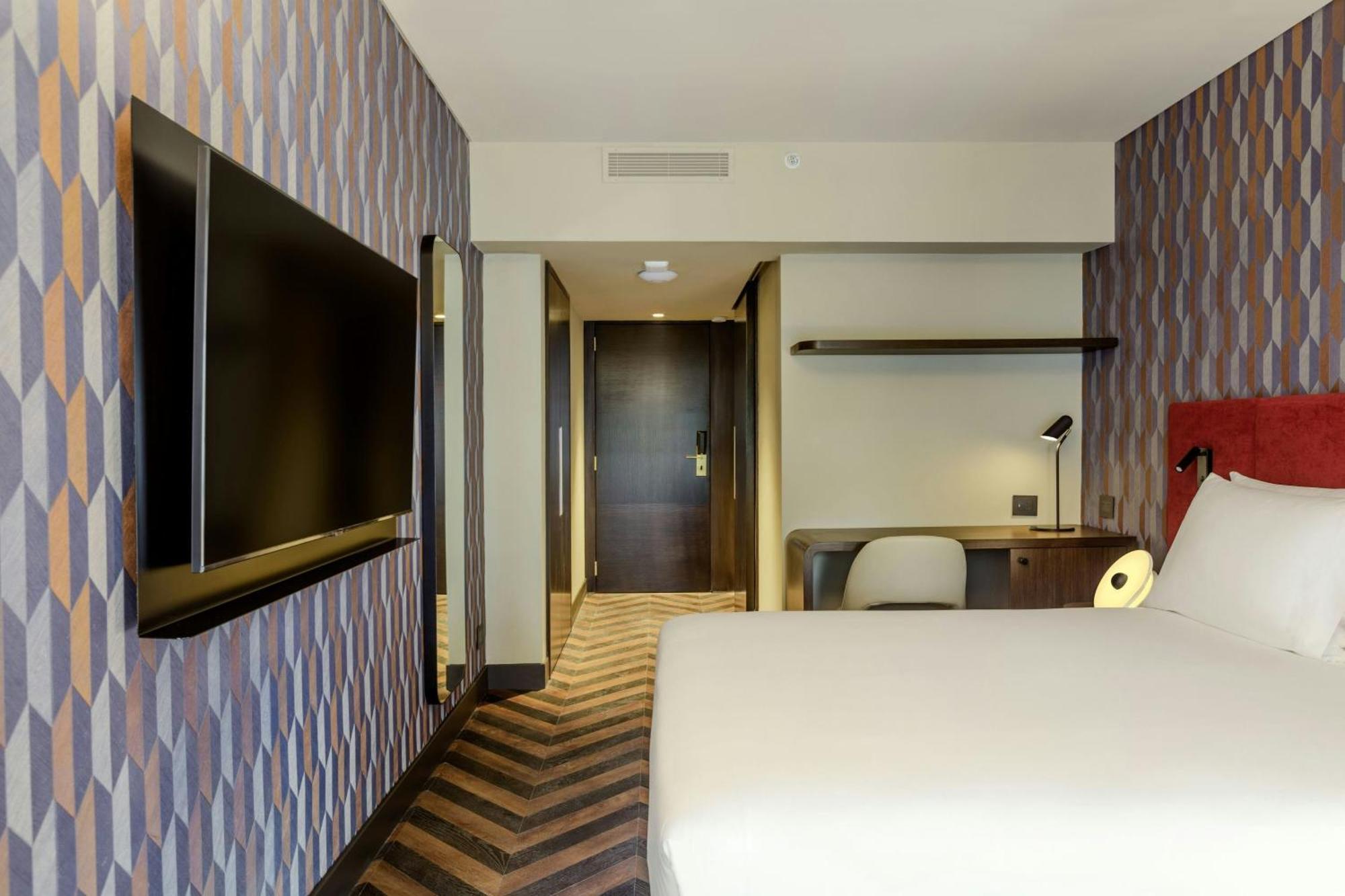 Executive King Room One King Bed