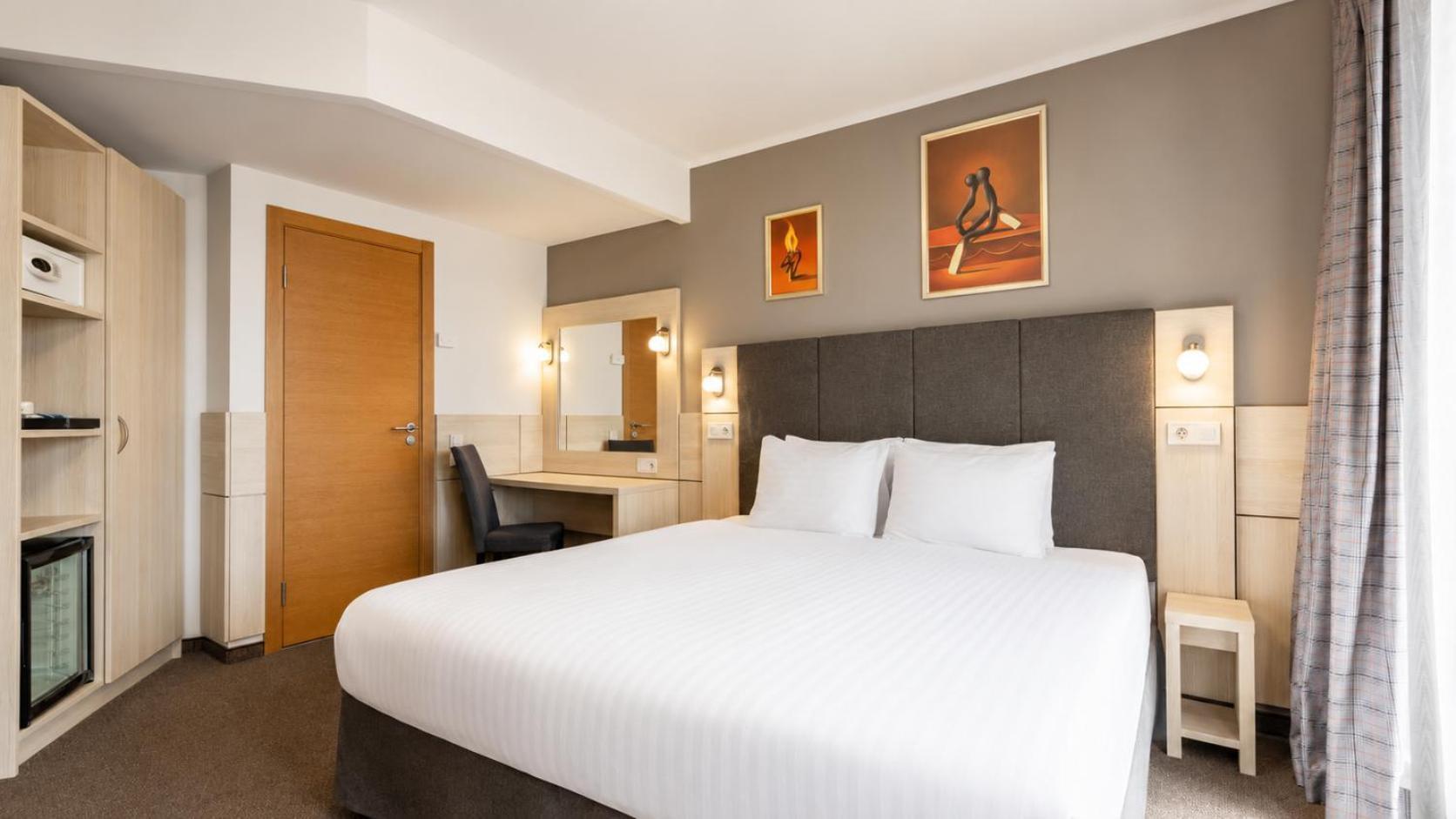 Standard Double or Twin Room,1774512313:JPEG