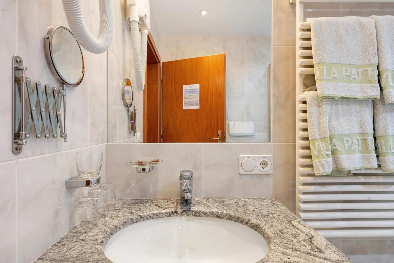 Quadruple Room Private Bathroom