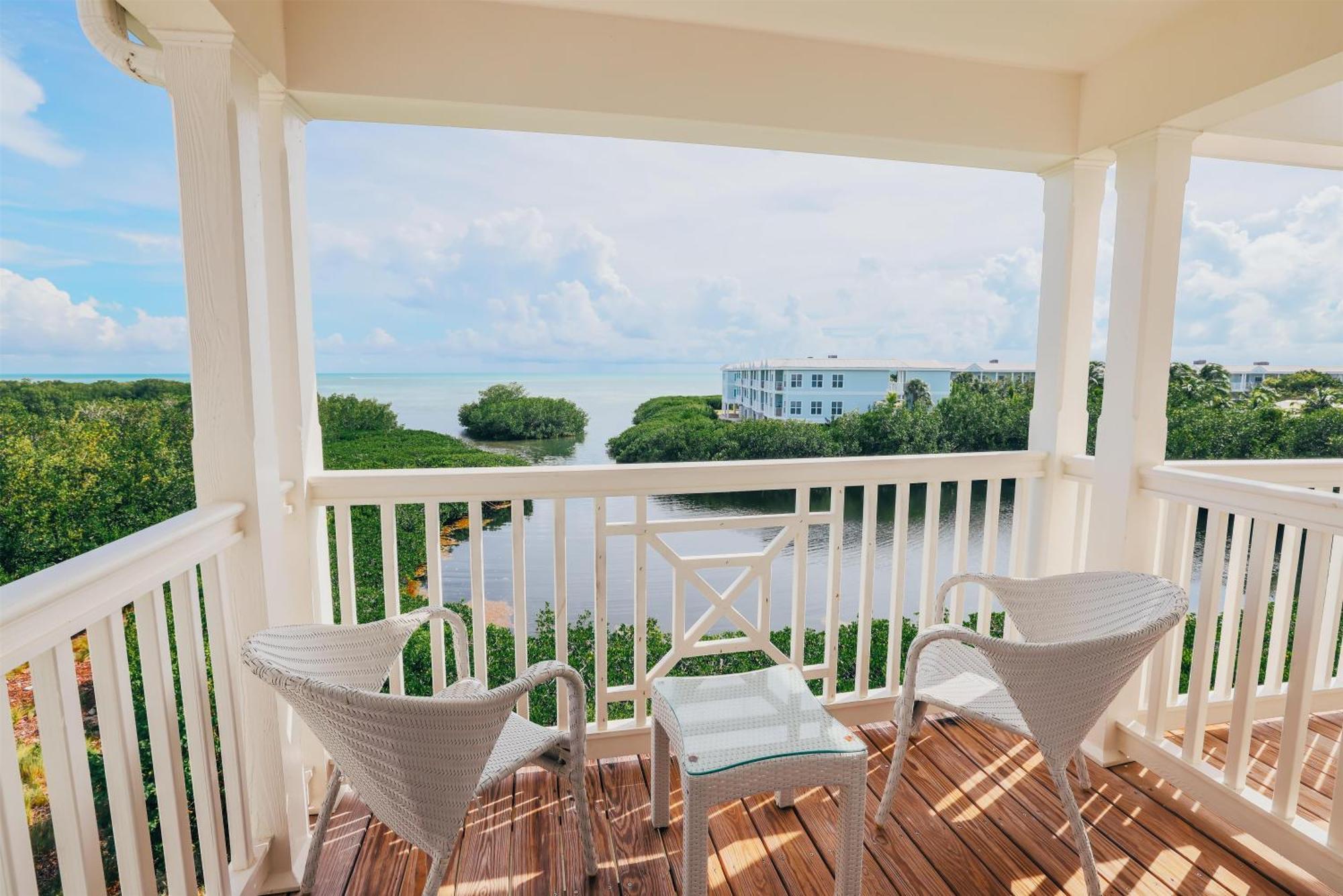 Queen Room with Two Queen Beds, Ocean View and Balcony