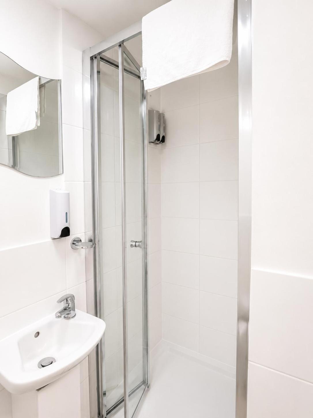 Twin Room Bathroom