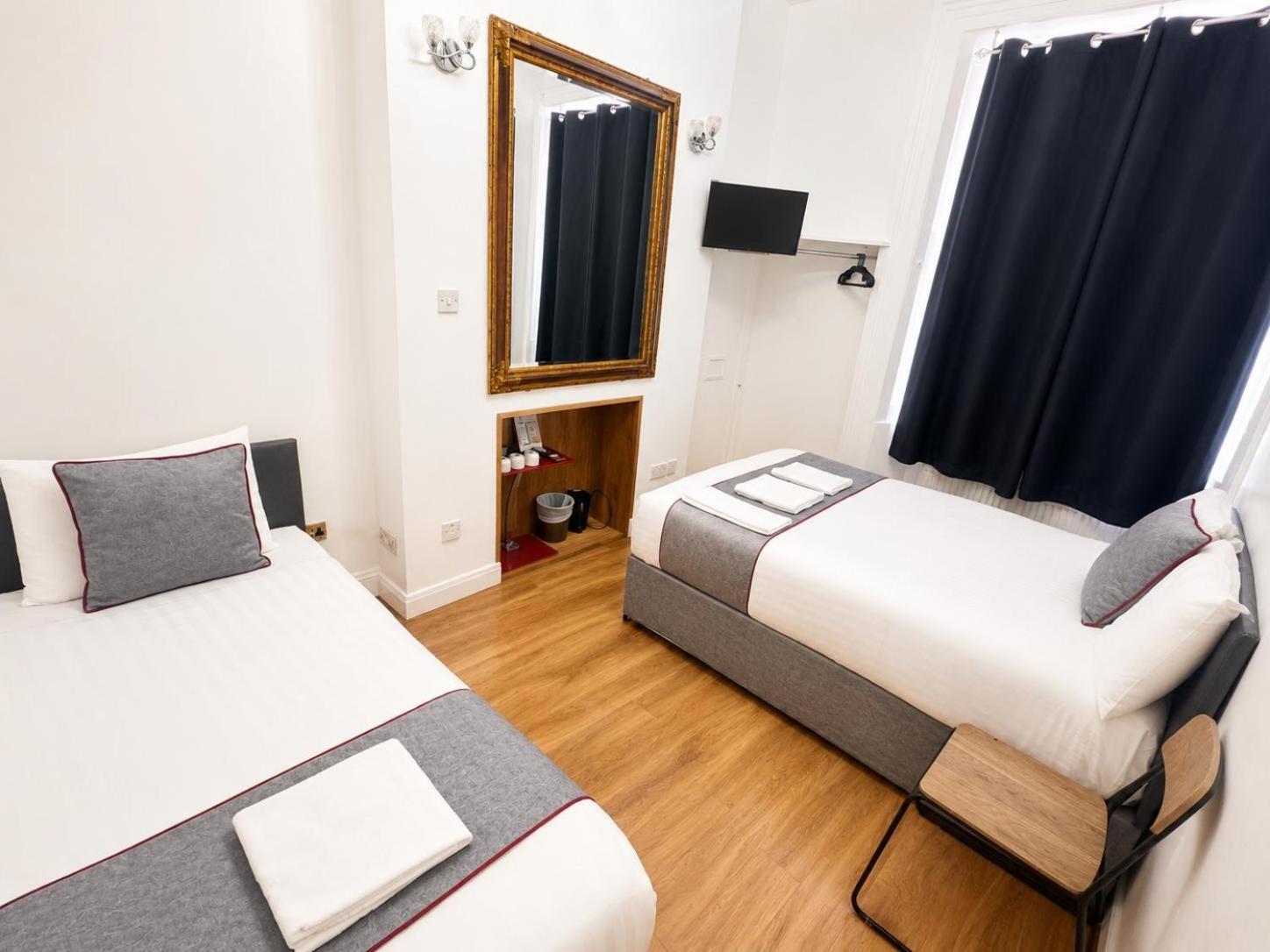 Basic Triple Room