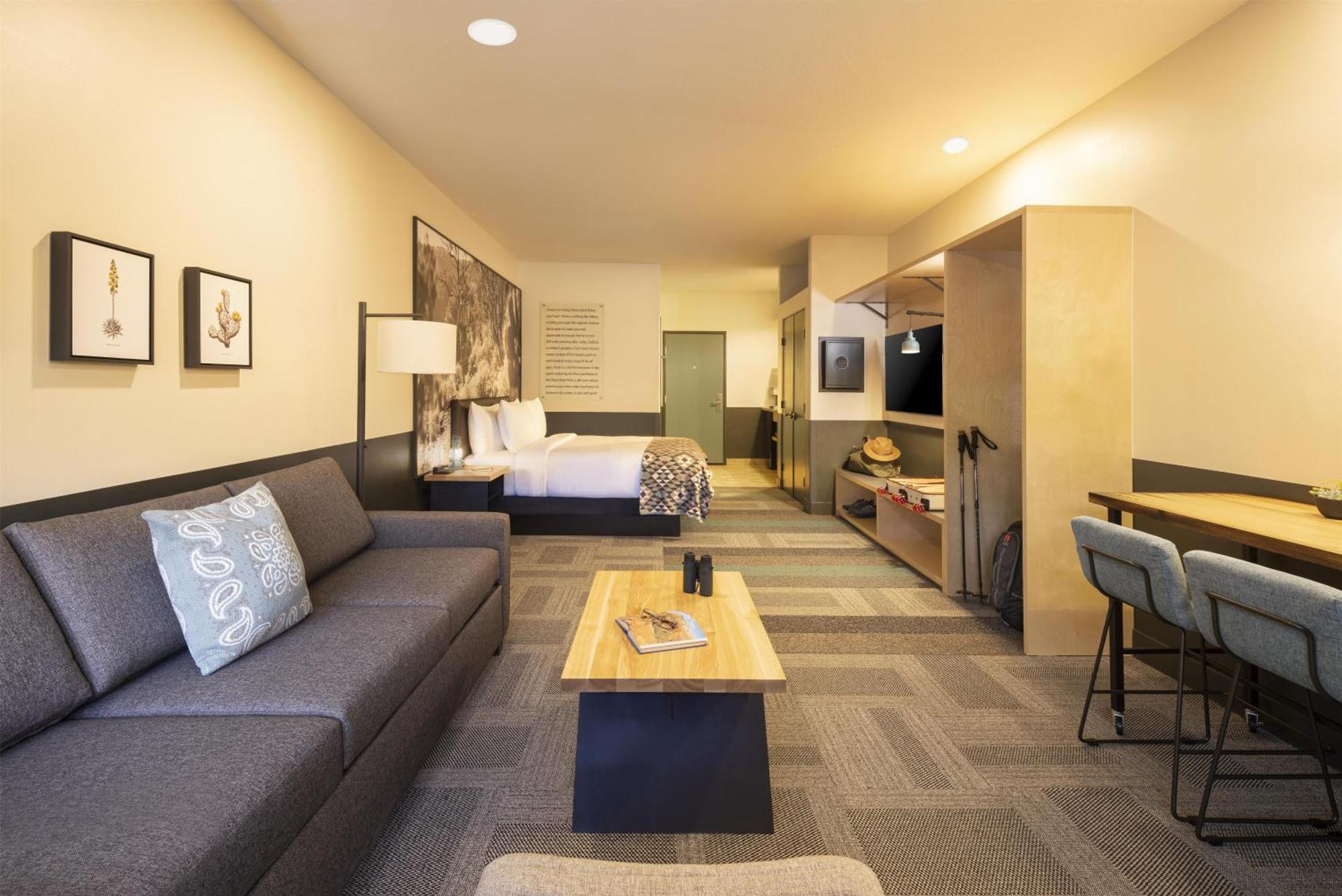 Junior King Suite Seating Area