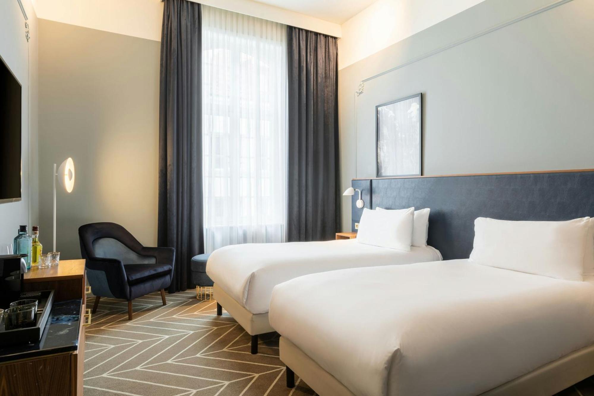 Emerald Twin Guest Room