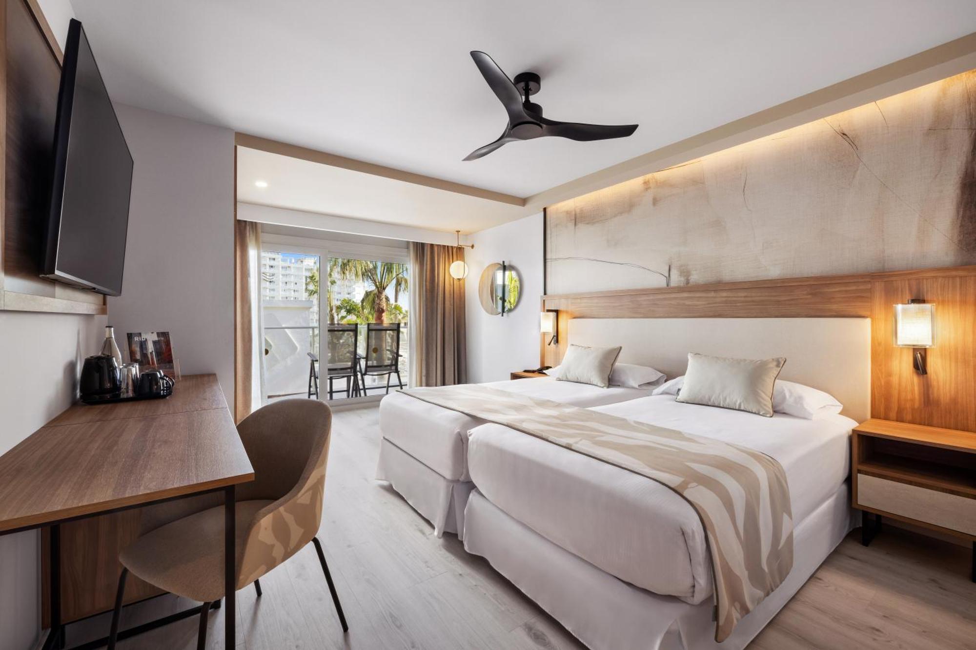 Deluxe Double Room Side Sea View