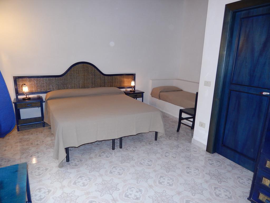 Comfort Triple Room