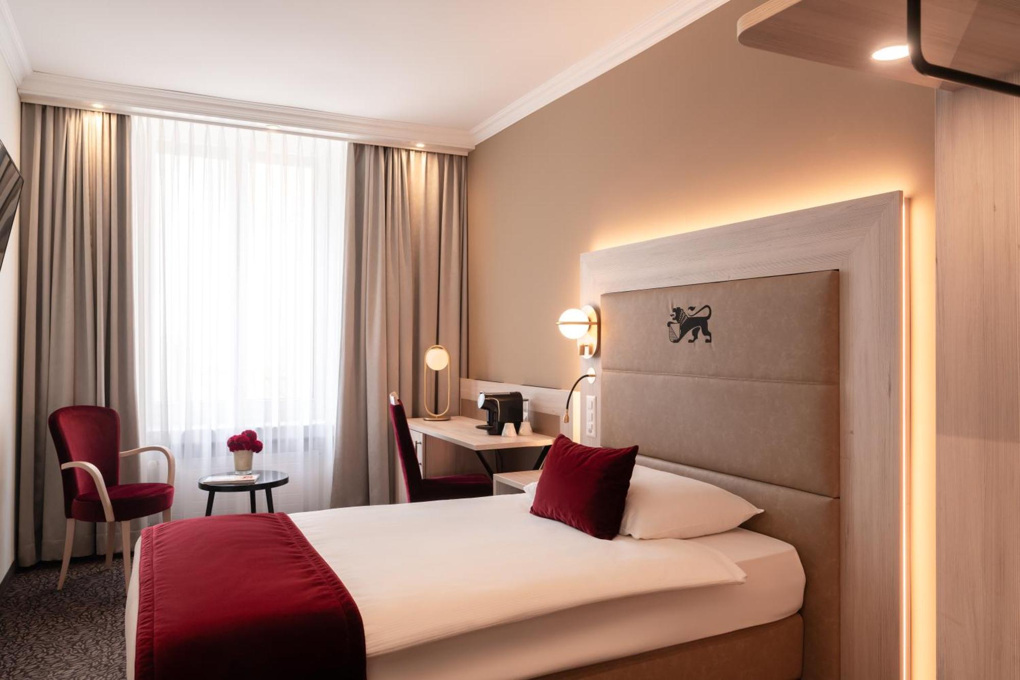 Deluxe Single Room