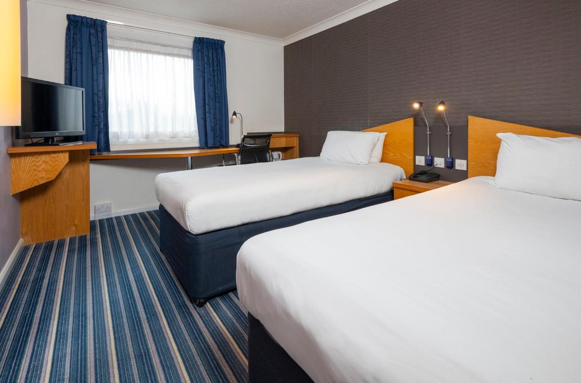 Standard Twin Room Hot