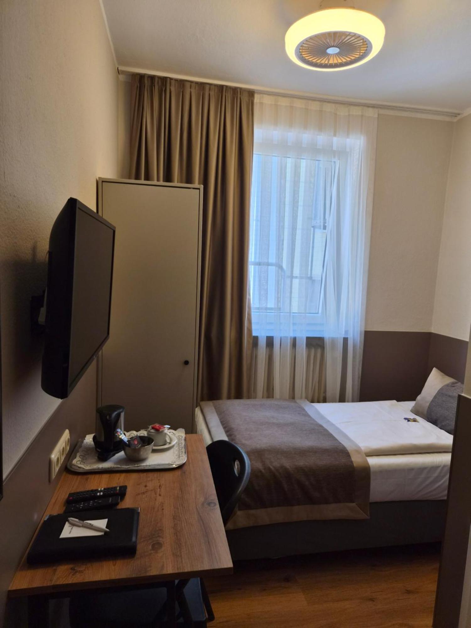Economy Single Room