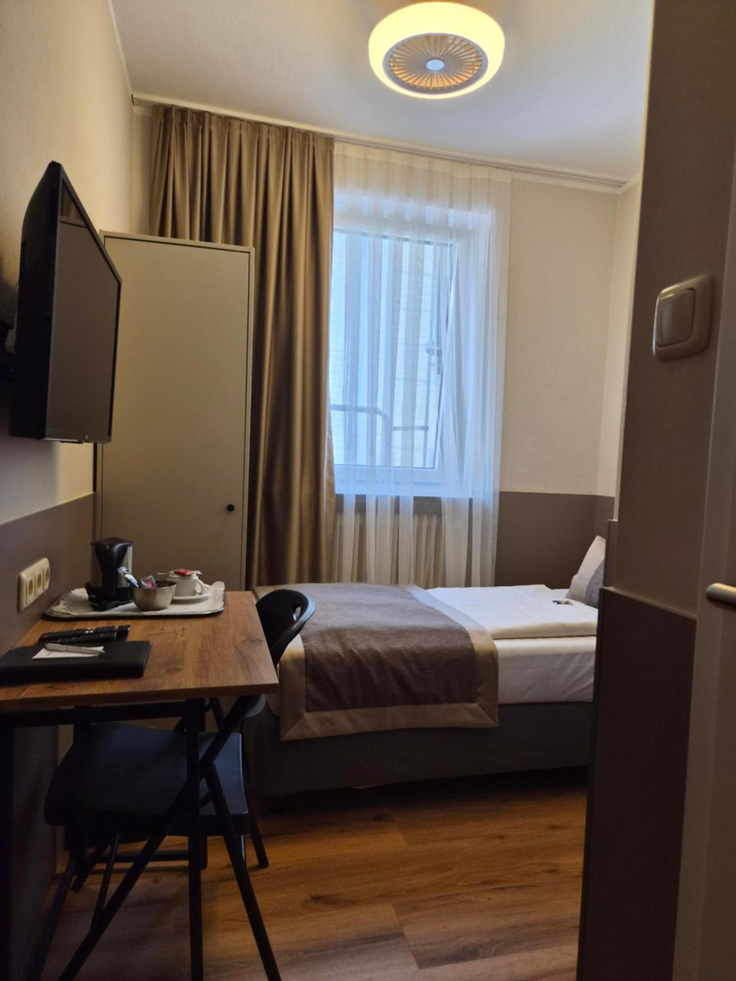 Economy Single Room