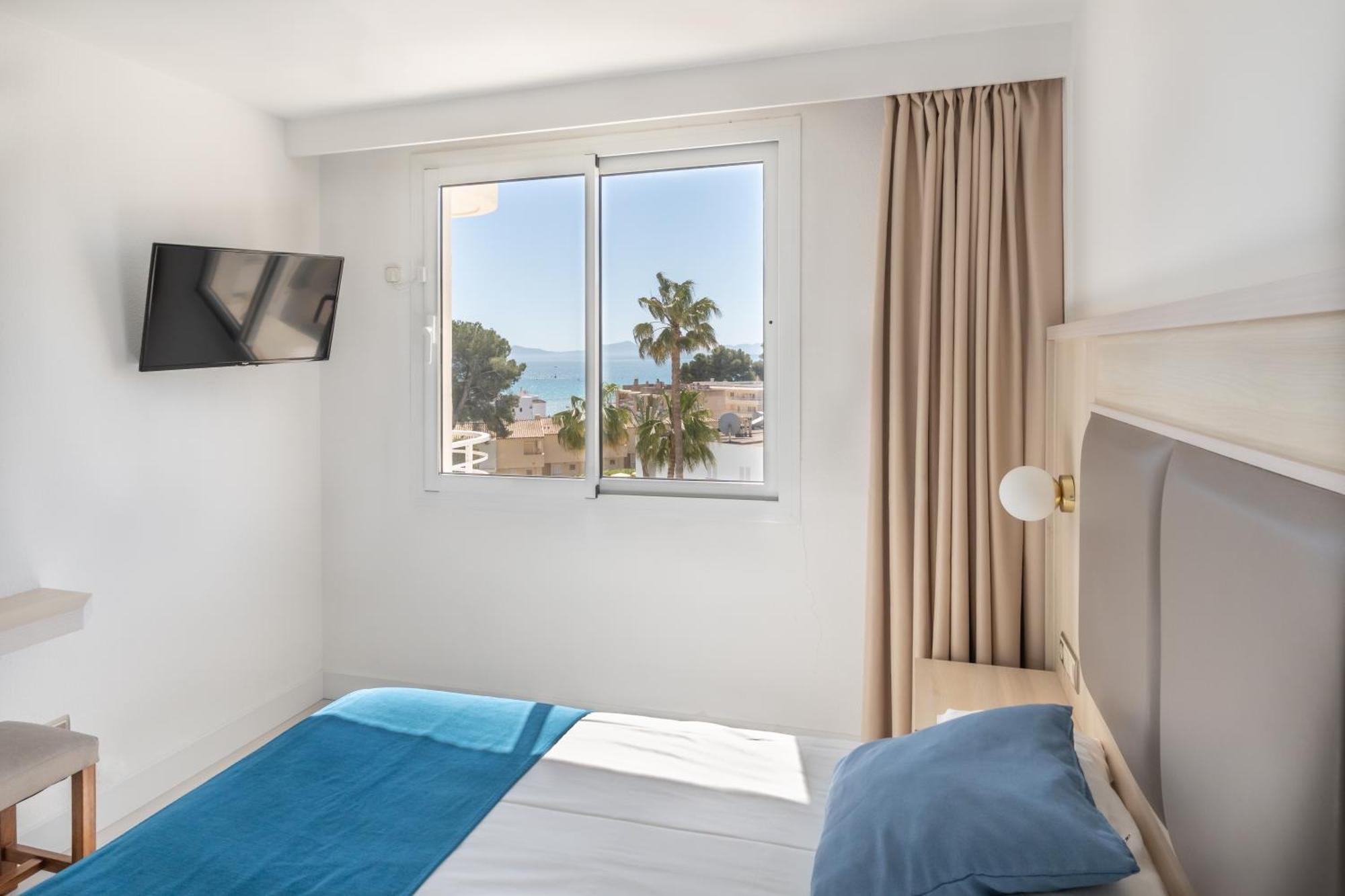 Superior One-Bedroom Apartment Sea View