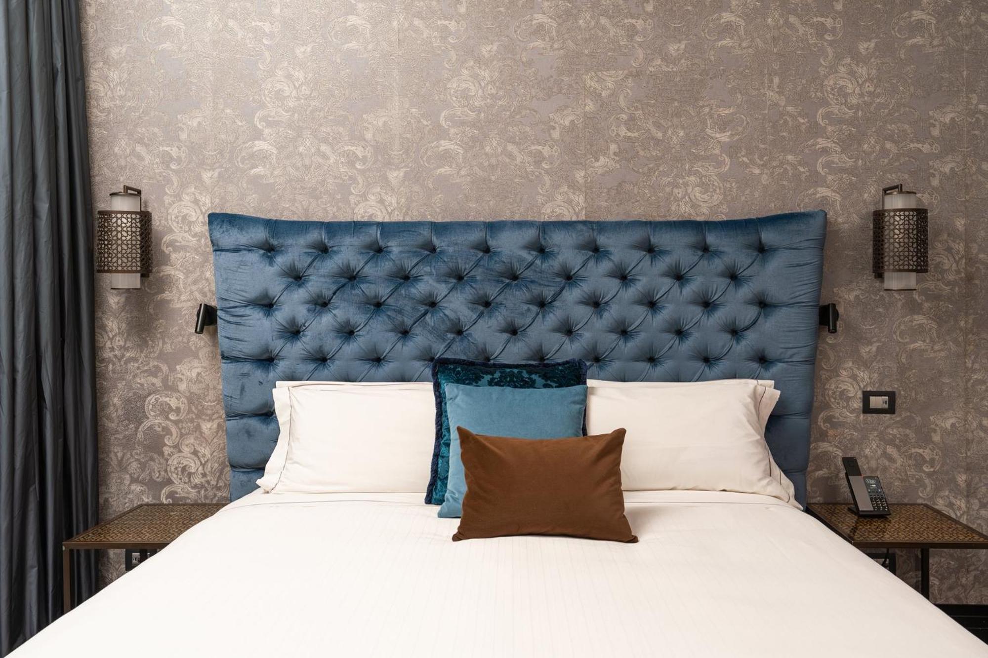 Premium Queen Room sofa bed