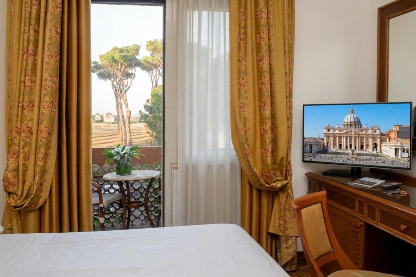 Double or Twin Room Garden View