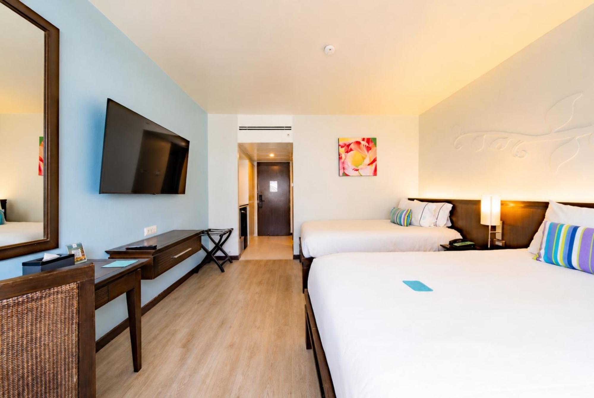 Deluxe Pool View Twin Bed