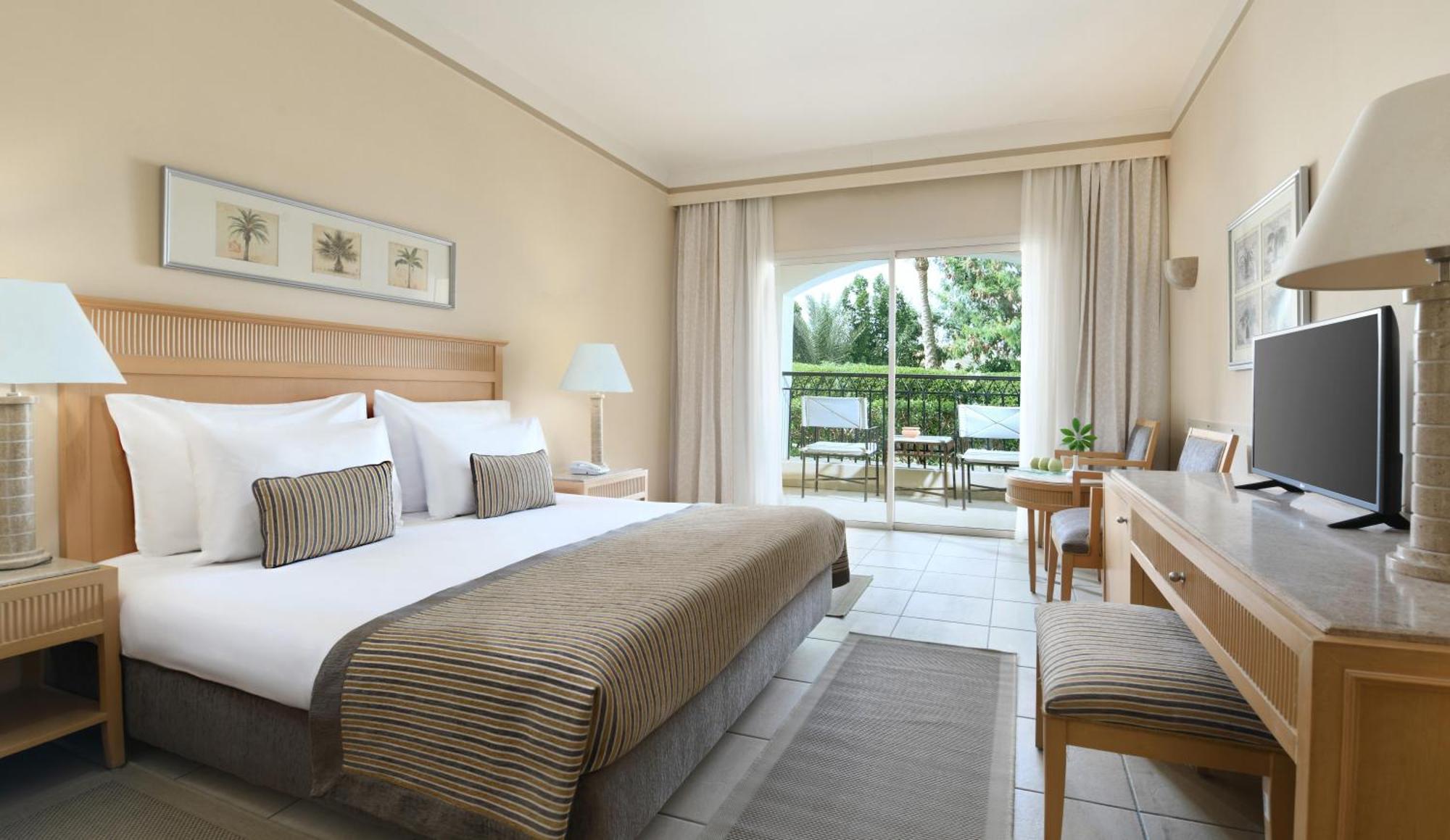 Superior Queen or Twin Bed Garden View