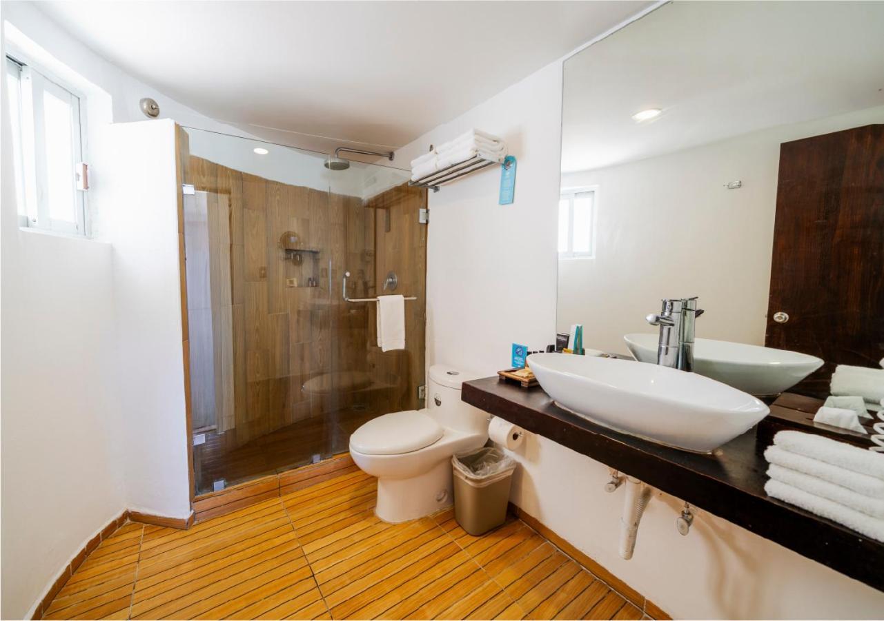Deluxe Villa Ocean Front Up to 2 Kids