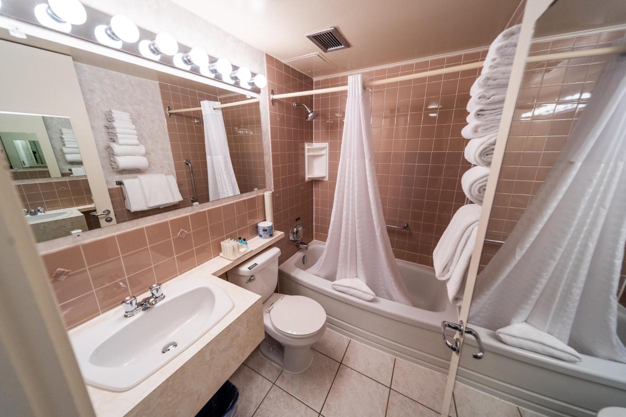 Queen Room River View