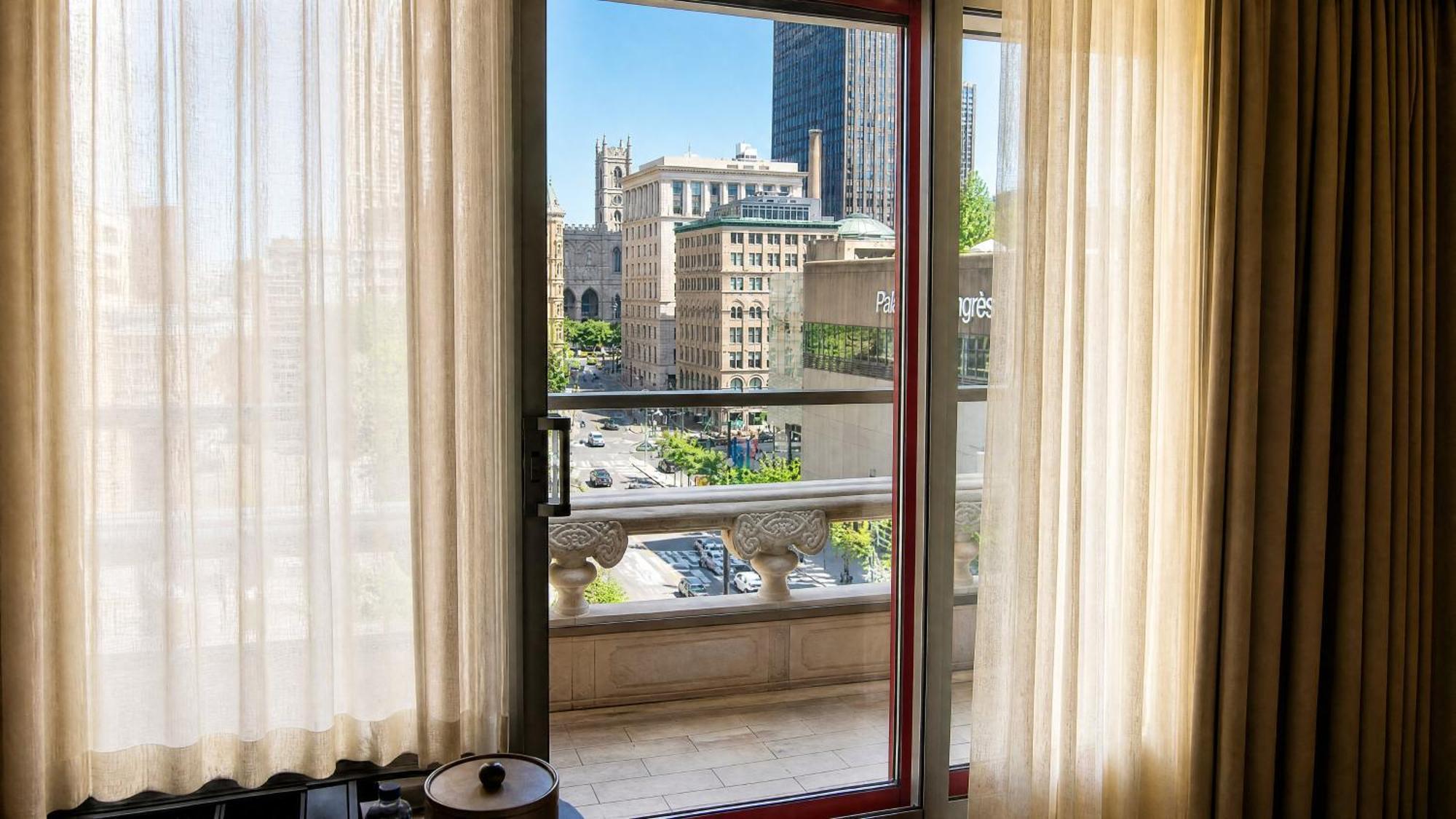 Standard King Room Balcony