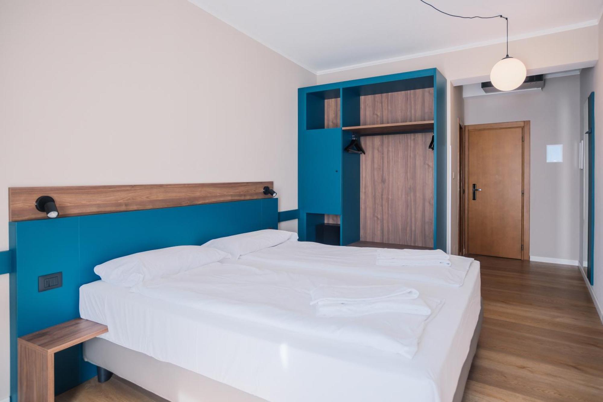 Double Room Lake View