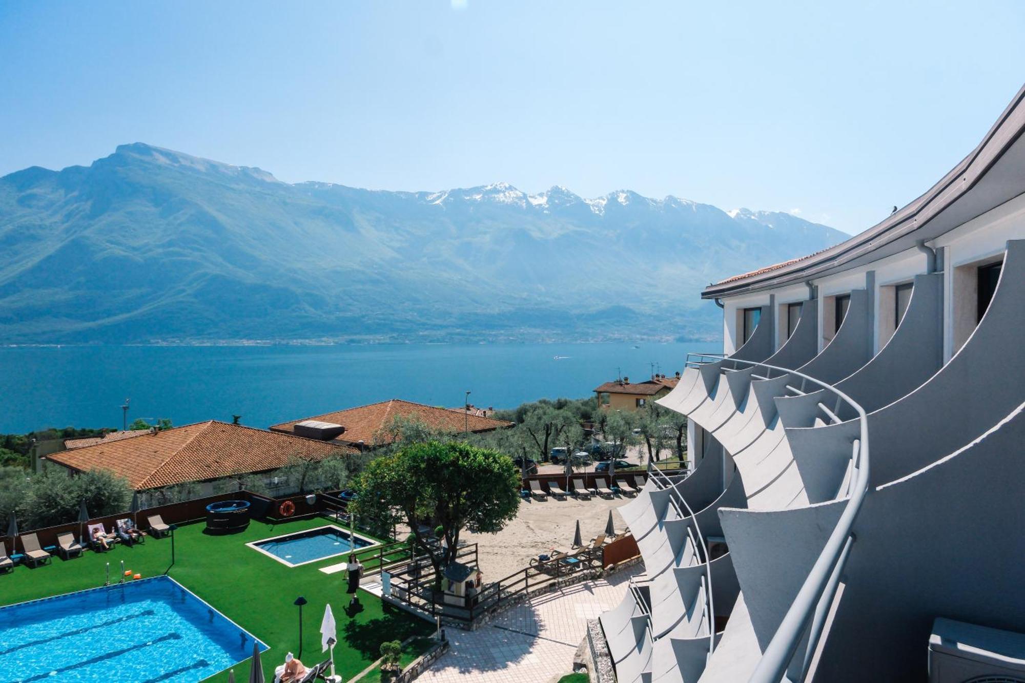 Superior Triple Room Lake View