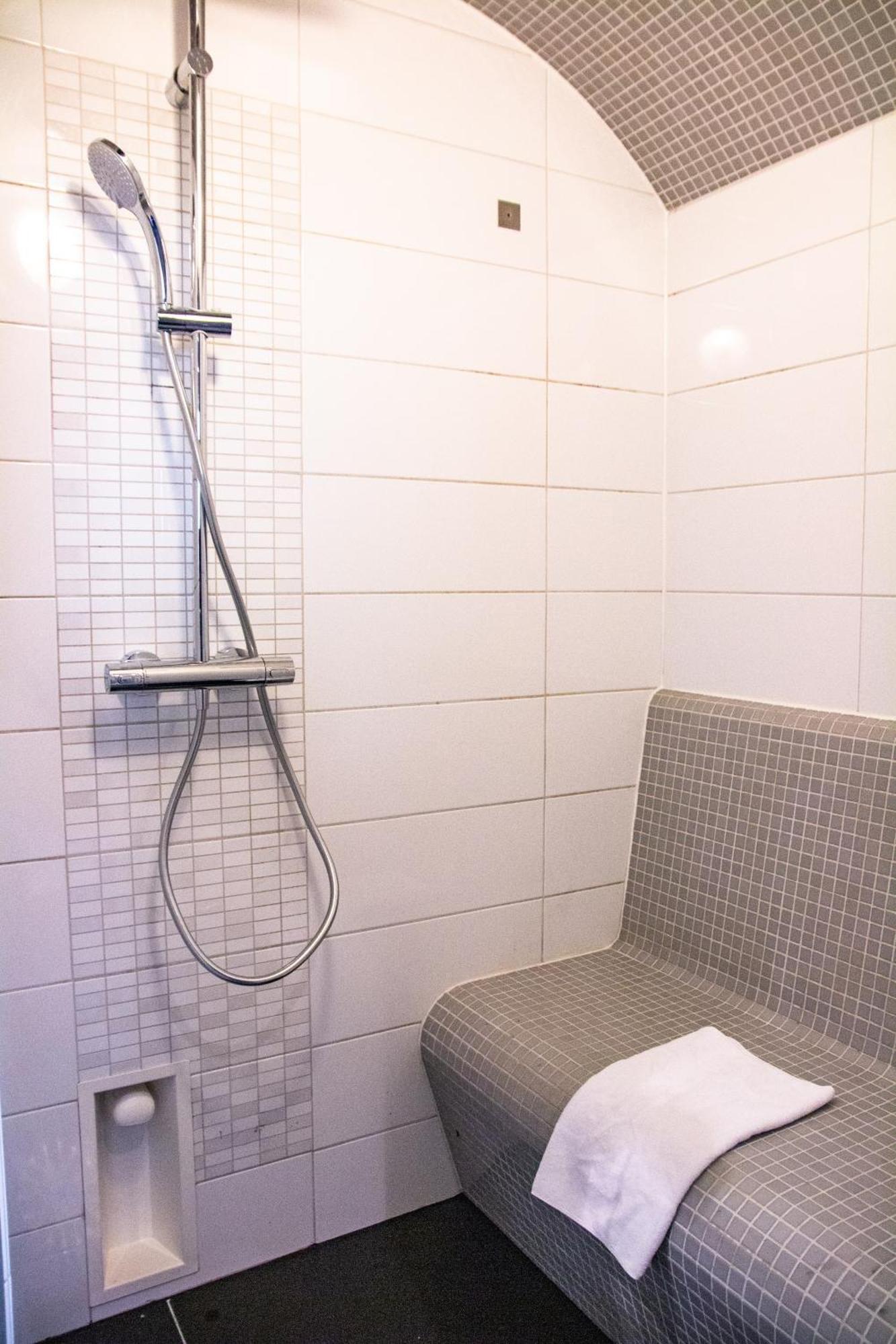 Coral Suite Sauna