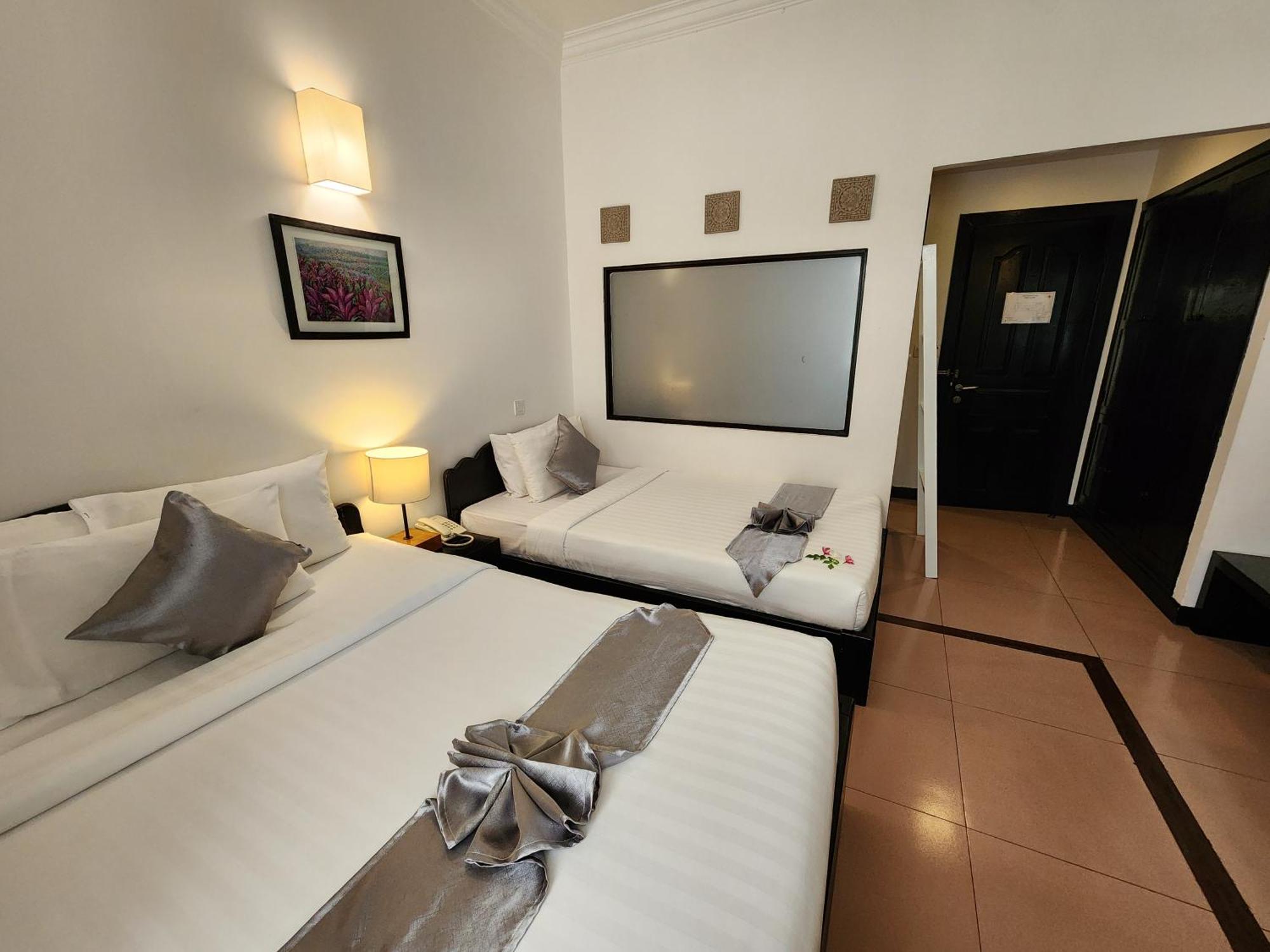 Deluxe Family Room