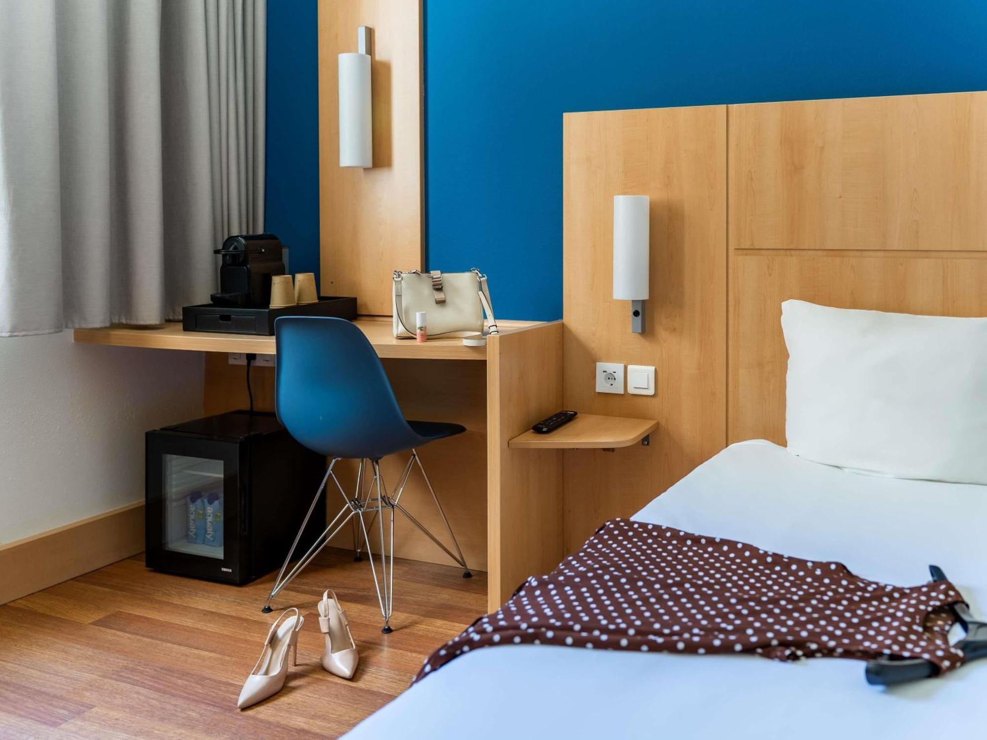 Standard Double Room Mobility Accessible